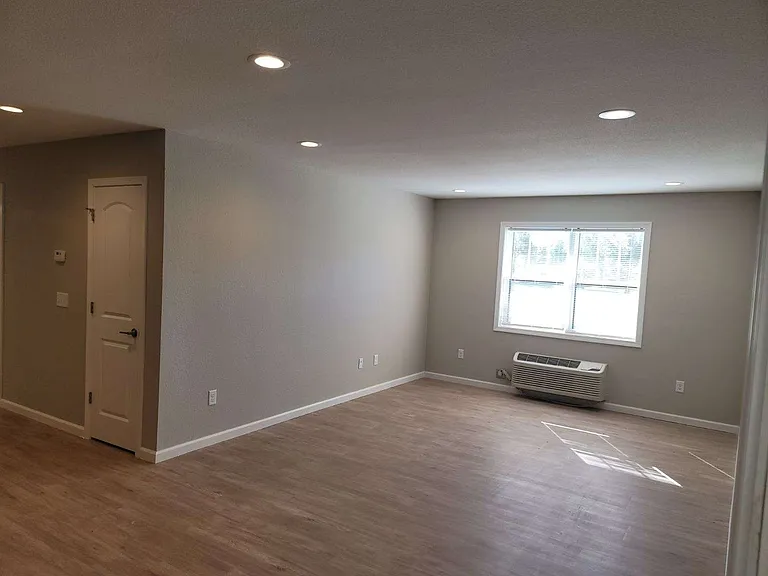 1501 W North 4th St #1 — Photo 5