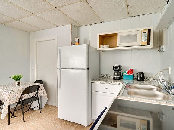 3rd image of 349 SE 47th Ter
