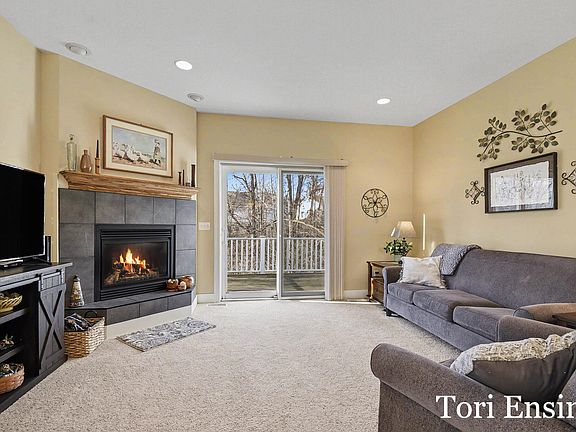 5th image of 1421 Trailview Dr