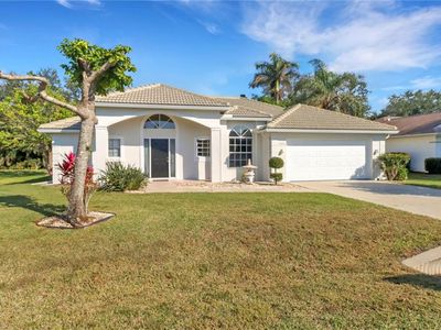 1090 Moon Lake Dr, Naples, FL, 34104