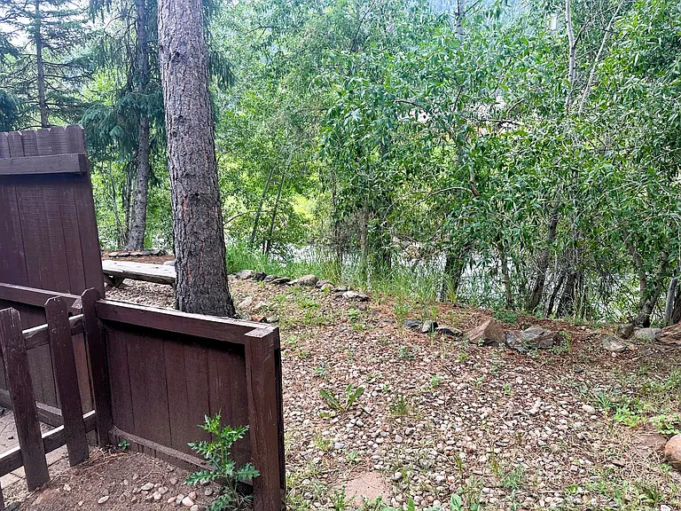 2811 Riverside Dr — Photo 4