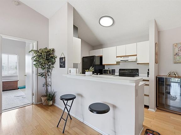 5th image of 2067 Hunters Glen Dr #339