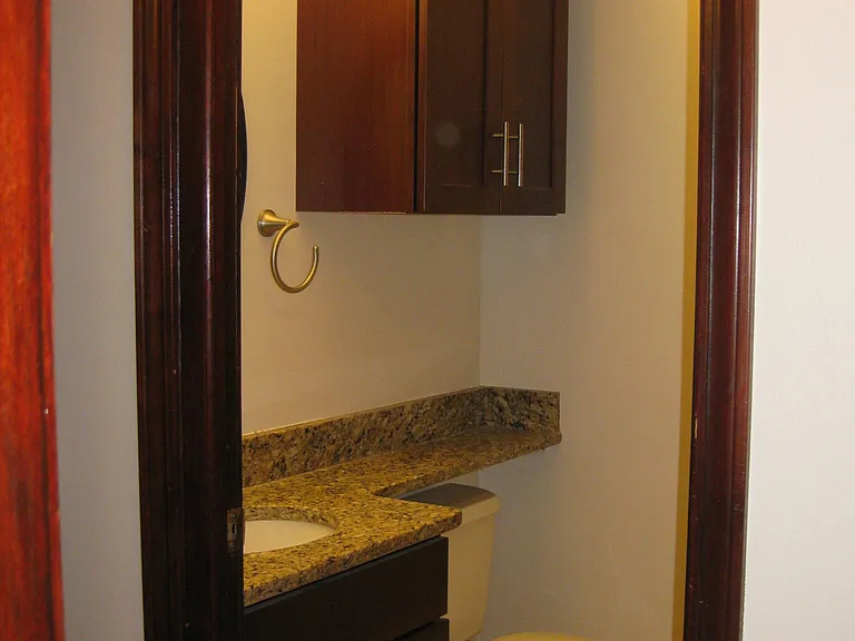 1446 Oakbrook E — Photo 23