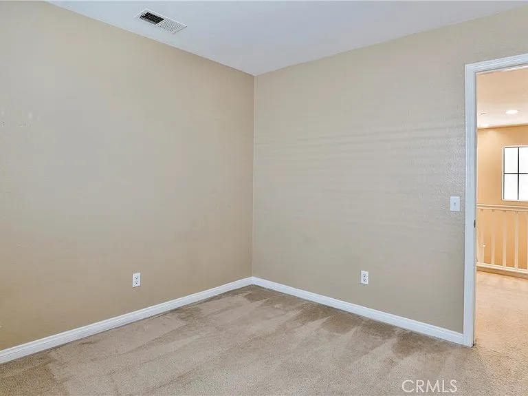 1765 Yvonne Ct — Photo 32