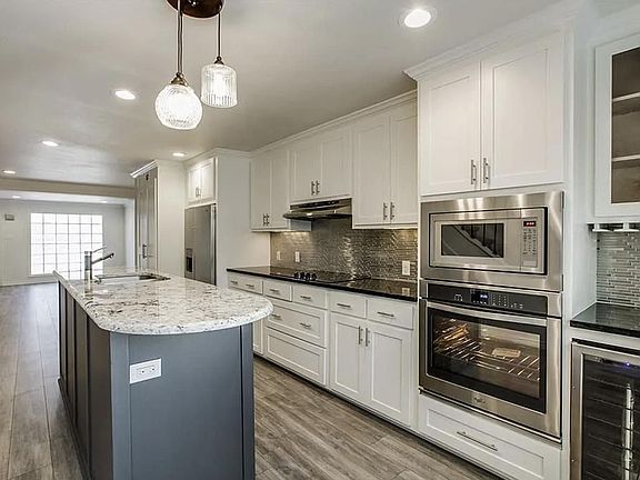 5th image of 4414 Buena Vista St APT 11