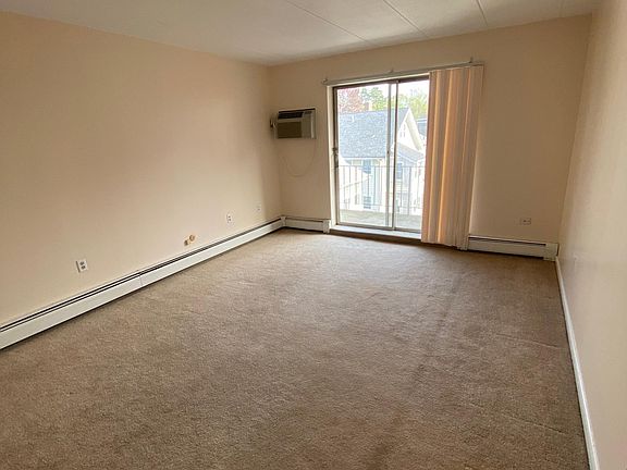 4th image of 176 Presidents Ln APT 203