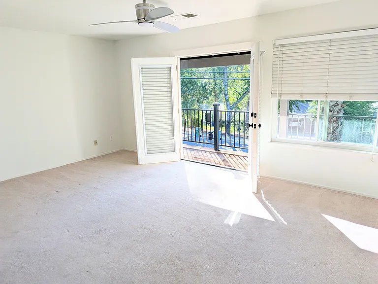 310 Miranda Ln — Photo 7