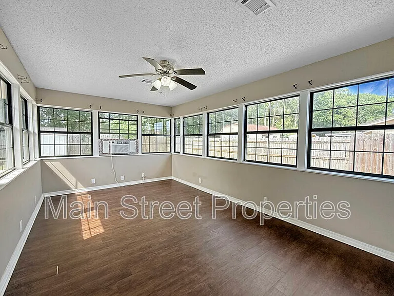 7524 Sandy Creek Dr — Photo 7
