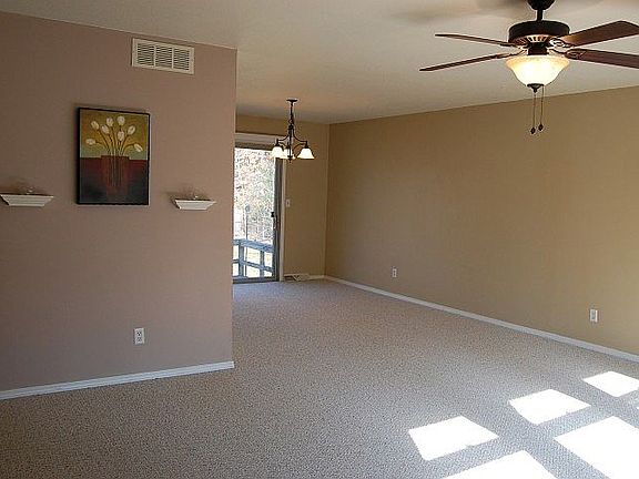 5th image of 4102 W Glen Oaks Dr