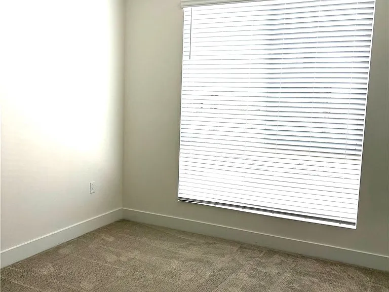 7268 Ellington Dr — Photo 12
