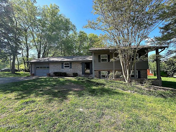 2nd image of 10601 Pinedale Dr