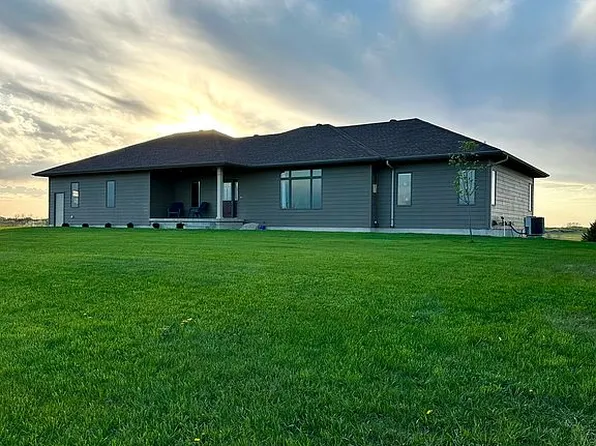 44946 173rd St, Watertown, SD 57201
