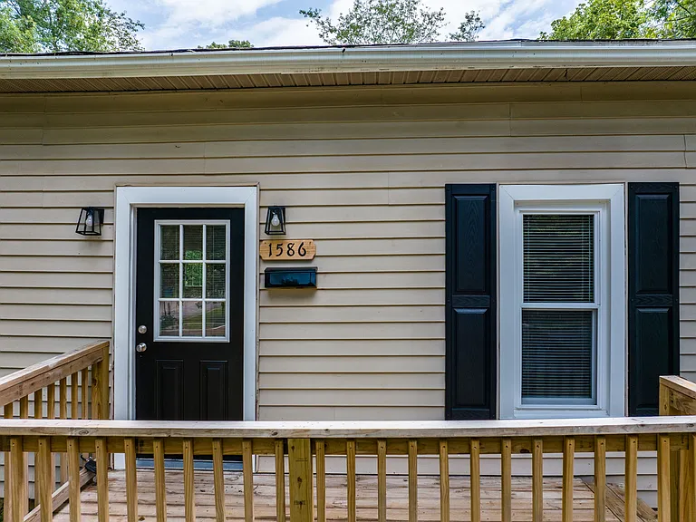 1586 3rd Street Dr NE — Photo 2
