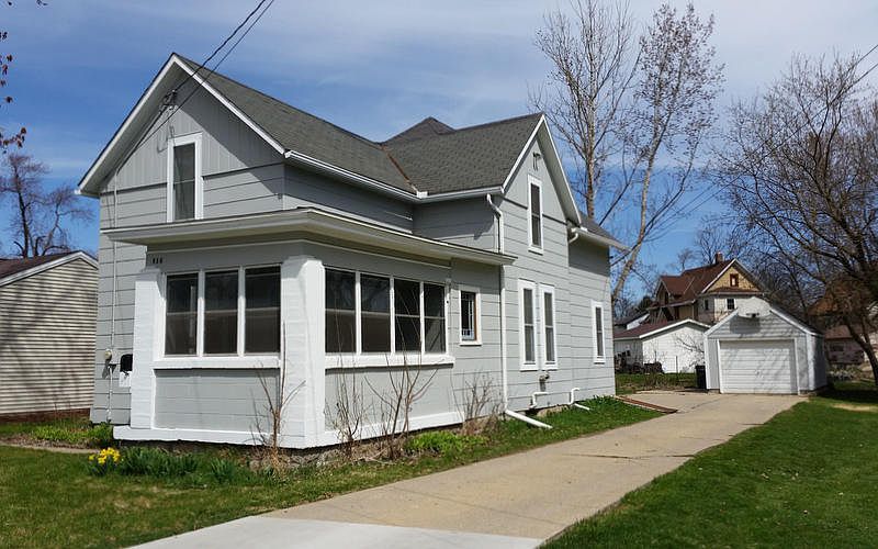 1st image of 826 Eales Ave