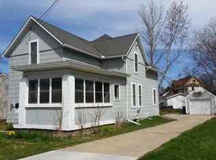 826 Eales Ave, Waukesha, WI 53186