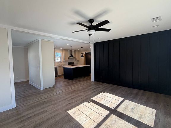 3rd image of 2418 Douglas Rd #31