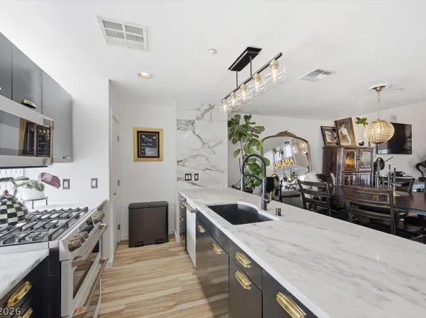 219 Tower St, Las Vegas, NV 89101