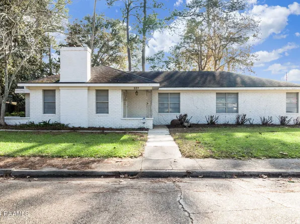 227 W Tennis St, Opelousas, LA 70570