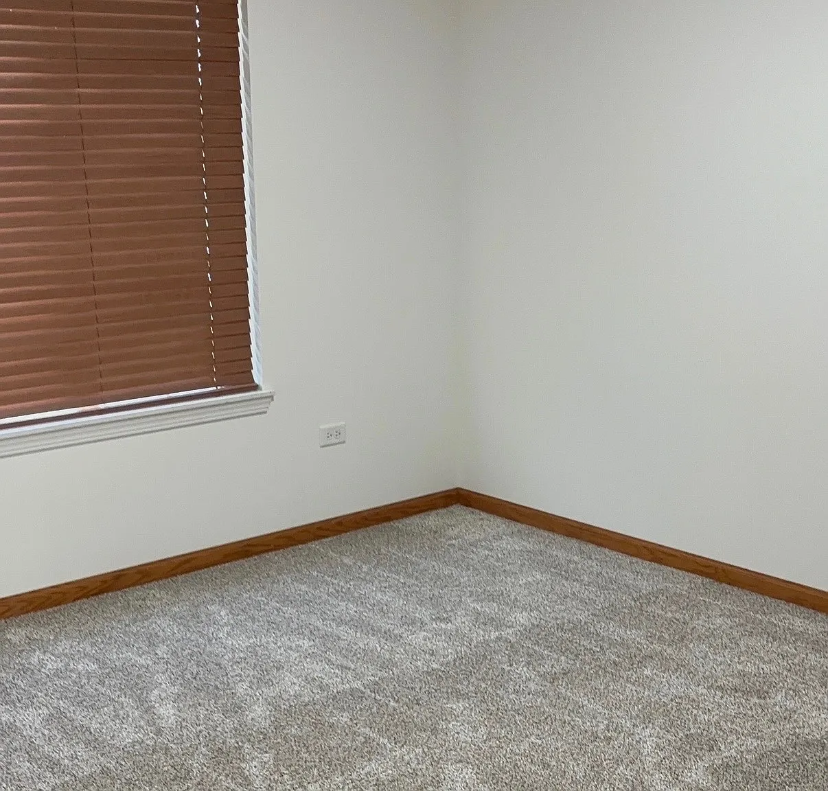 2 bed, 2.5 bath, 1889 sqft, $2,350 — Photo 4