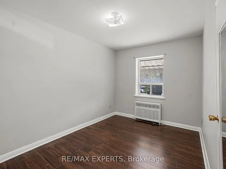 3261A Lakeshore Rd W #101 — Photo 43