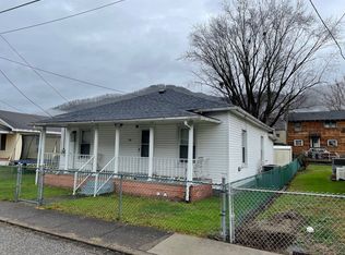312 4th Ave, Glasgow, WV 25086