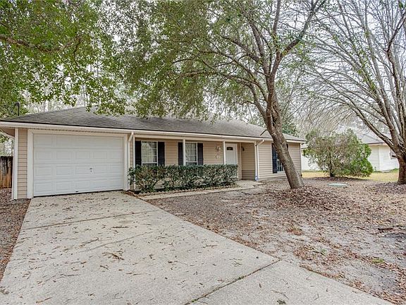 3rd image of 1405 Live Oak St