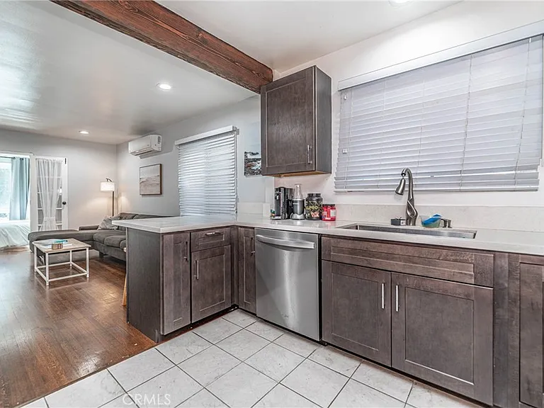 325 Cedar Ave #1 — Photo 12