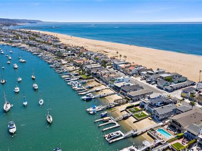 930 E Balboa Blvd, Newport Beach, CA, 92661