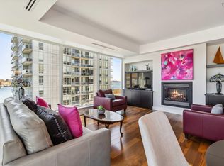 31 Kings Wharf Pl #502, Halifax, NS B2Y 0C1