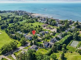 1249 S Pine Creek Rd, Fairfield, CT 06824