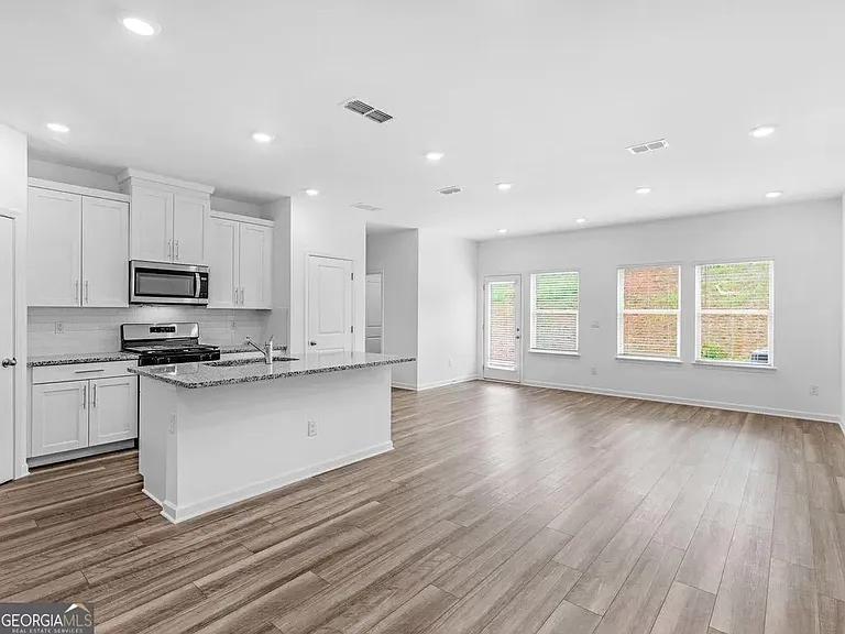 265 Bald Ave — Photo 3