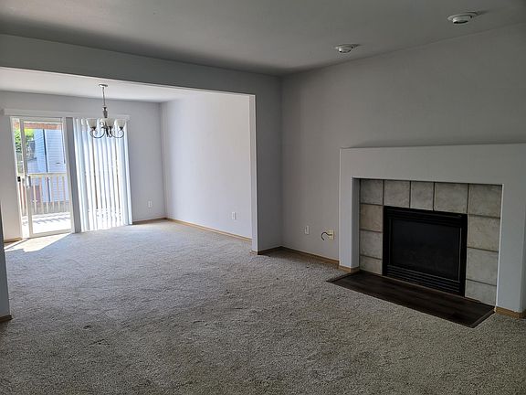 3rd image of 9532 17th Pl NE