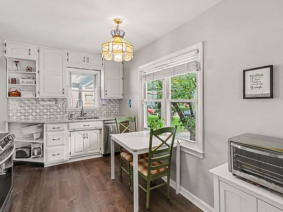 5th image of 107 Timberlake Ave