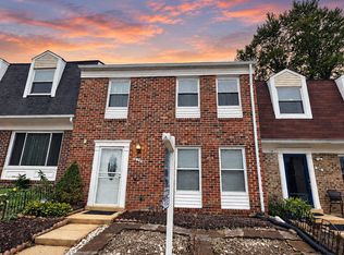 528 Peacock Dr, Landover, MD 20785