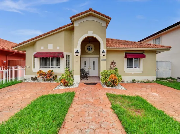 8738 NW 141st Ter, Miami Lakes, FL 33018