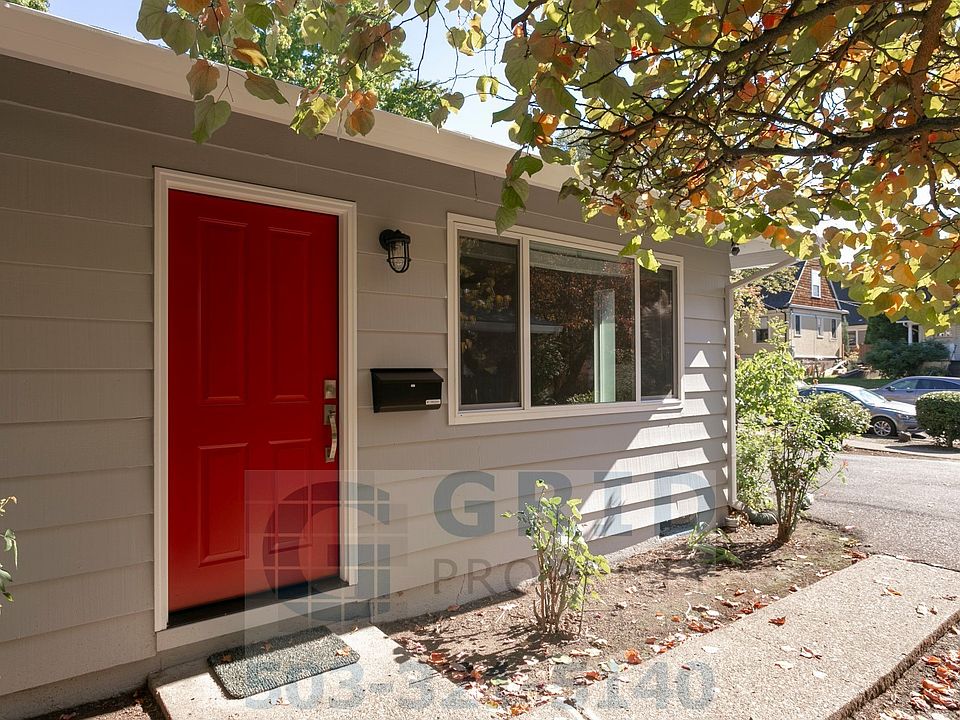 1st image of 2943-2947 NE Everett St #2943