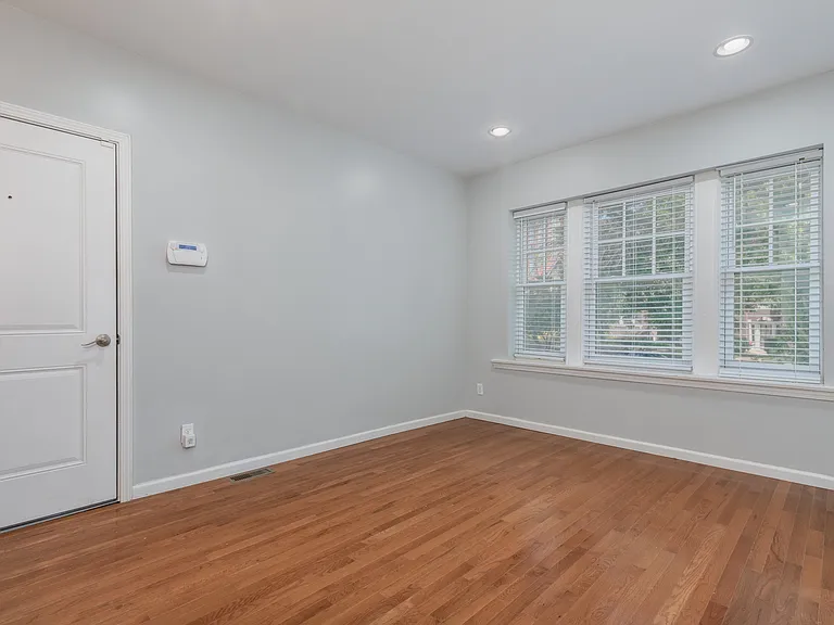6044 Washington Blvd #1E — Photo 5
