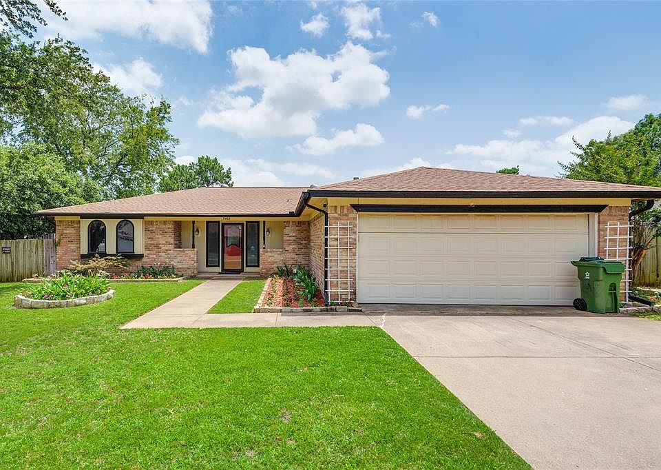1st image of 5408 Pineridge Dr