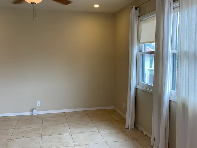 1116 1/2 Waldron Ave #1116 — Photo 1