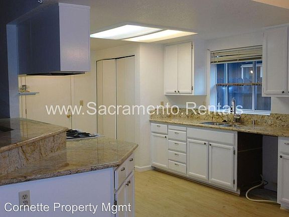 3rd image of 606 Carpenter Way