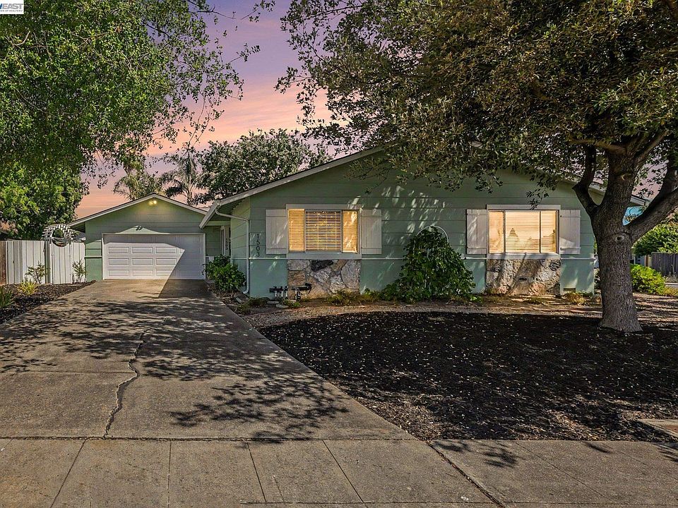 1st image of 1503 Bluebell Ct