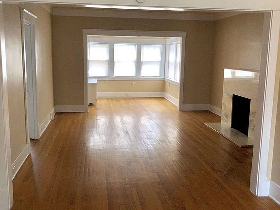 2nd image of 4914 Dodge St APT 4