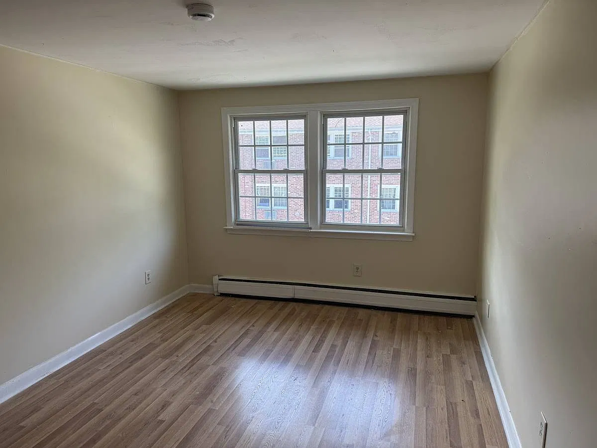1 bed, 565 sqft, $1,900 — Photo 3