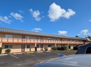 9272 SW 3rd St, Boca Raton, FL 33428