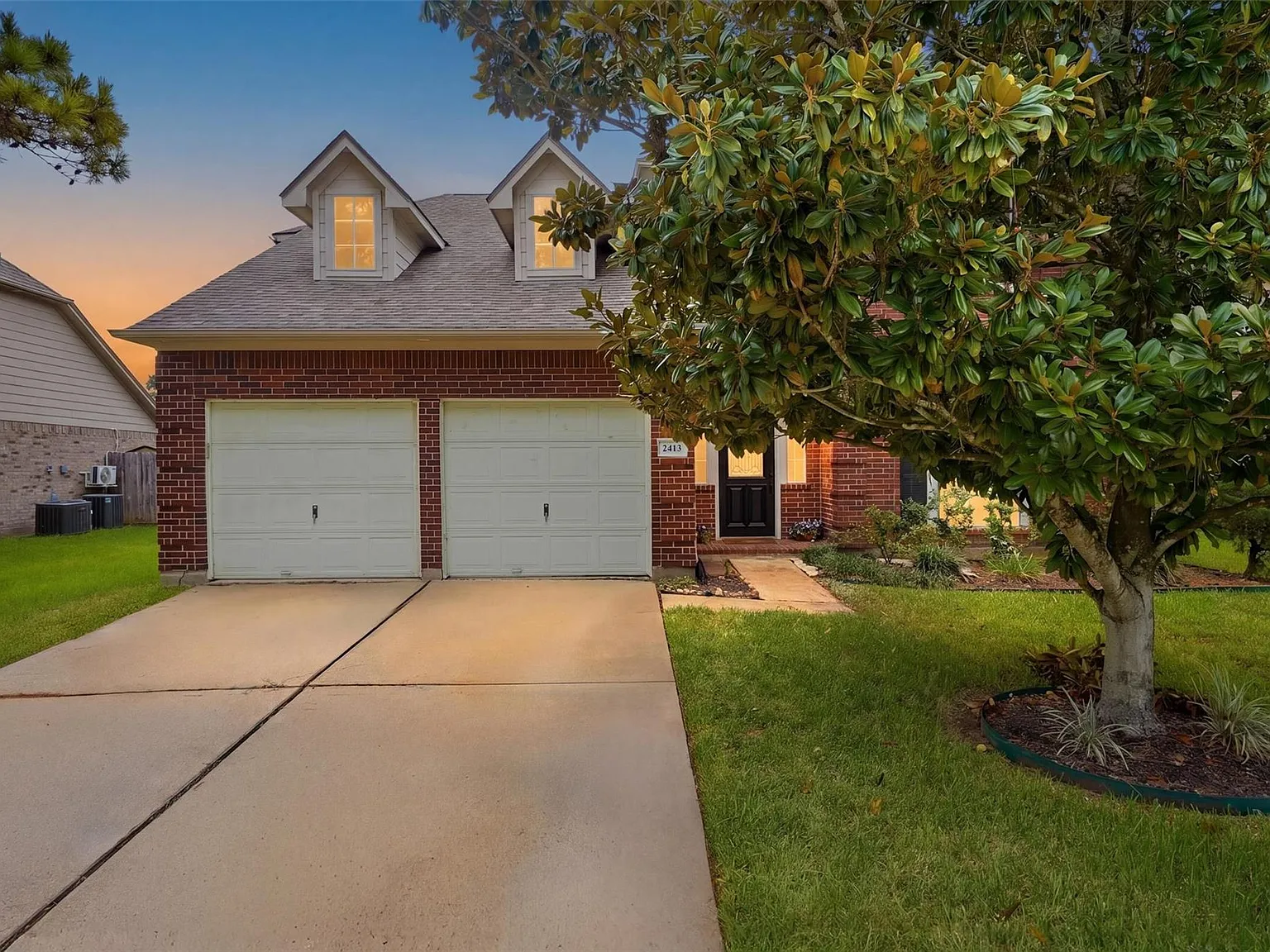 3 bed, 2.5 bath, 2185 sqft, $2,600 — Photo 3