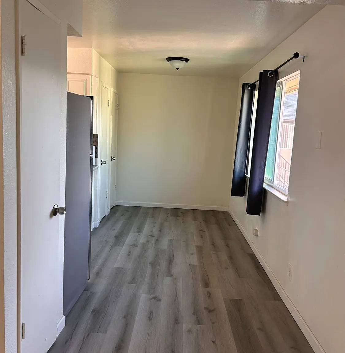 2 bed, 950 sqft, $1,550 — Photo 3