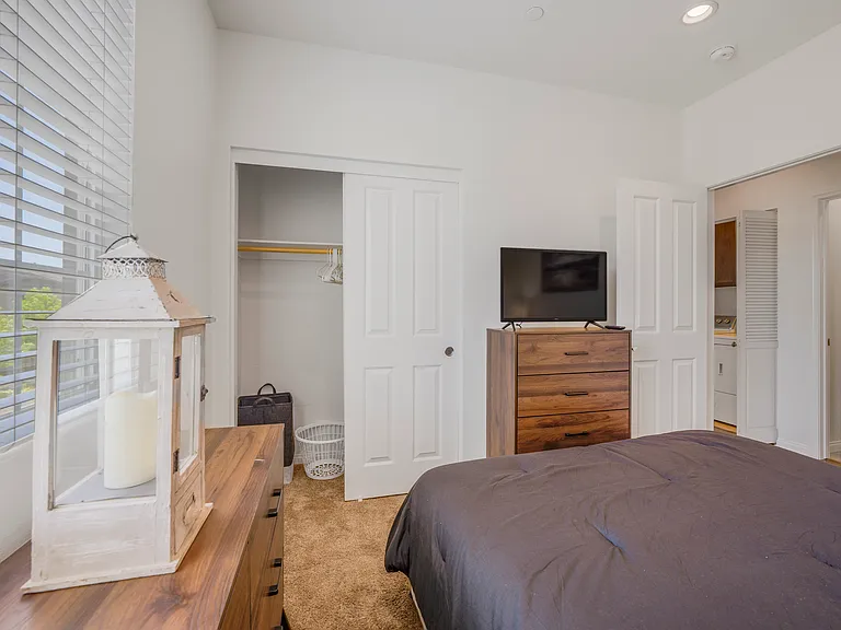 3220 N Ventura Rd — Photo 18