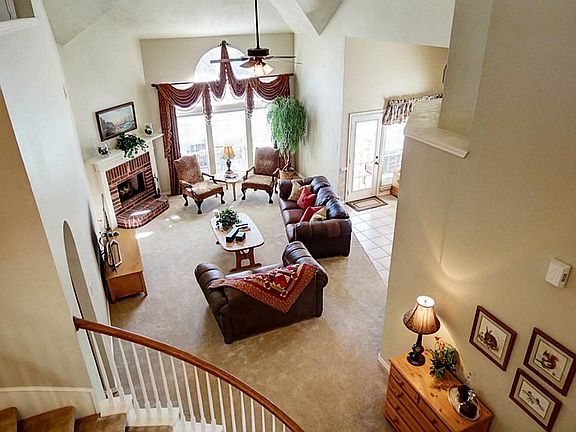 3rd image of 20611 Aspen Canyon Dr