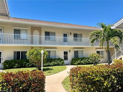 185 Gabriel CIR #4, Naples, FL, 34104