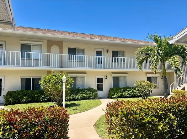 185 Gabriel CIR #4, NAPLES, FL 34104